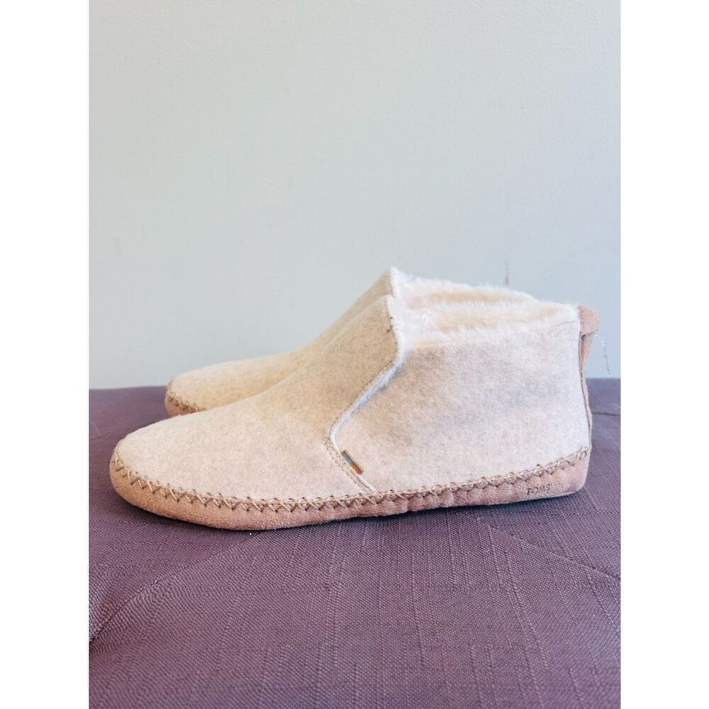 TOMS Beige Nahla Cozy Slippers!